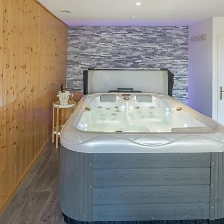 Les Du Jardin 5 - Eden - Jacuzzi Privatif